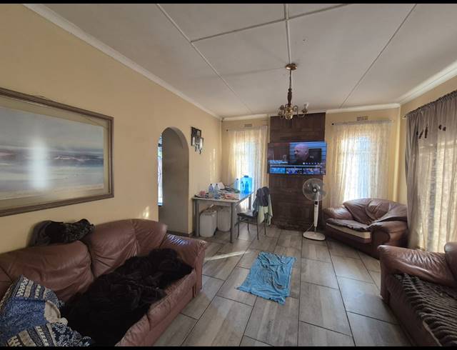 3 BEDROOM HOUSE FOR SALE IN SONLAND PARK